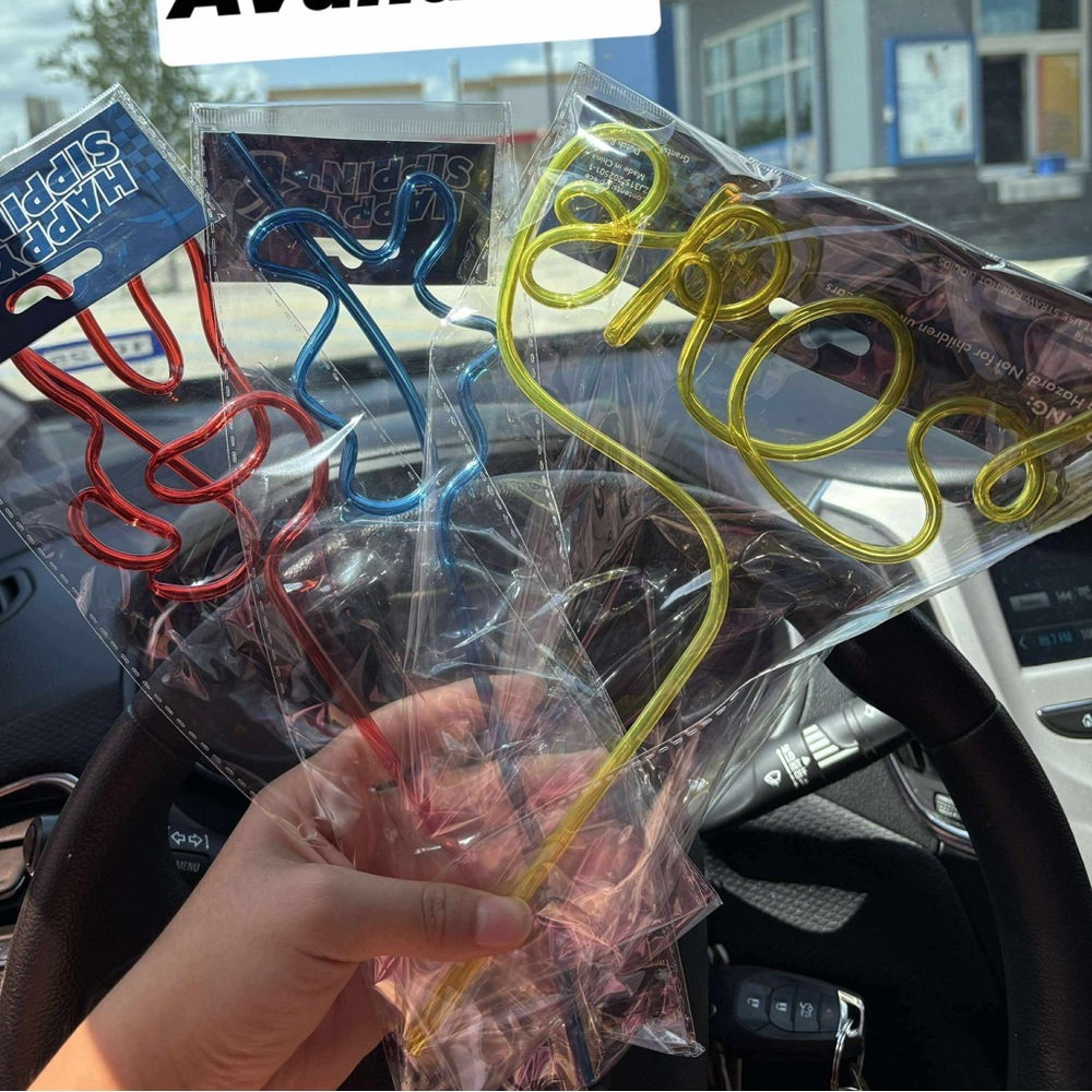 Dutch bros straws